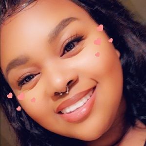 Meet your Posher, Desiree